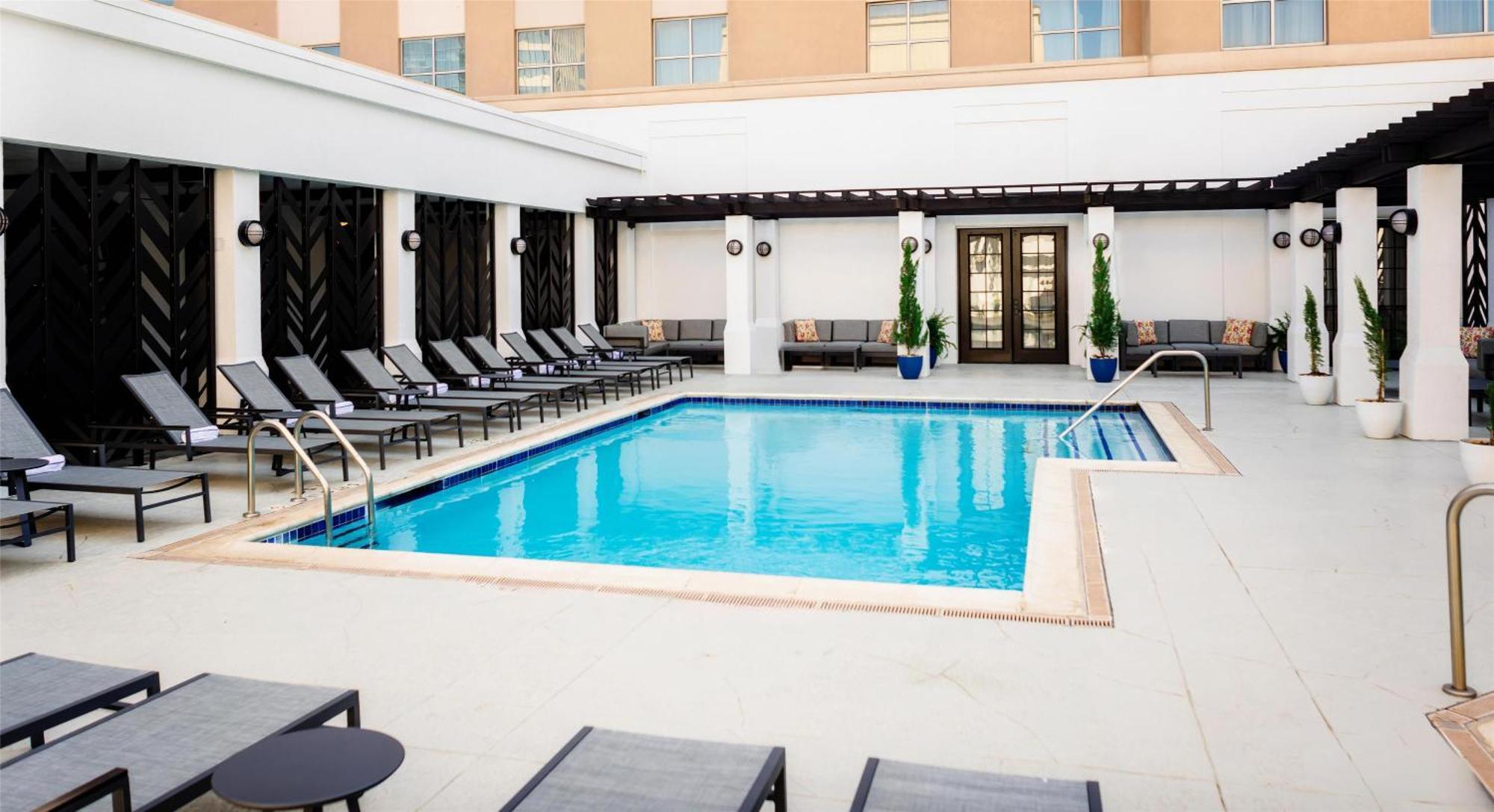 The Chifley Houston, Tapestry Collection By Hilton Hotell Eksteriør bilde